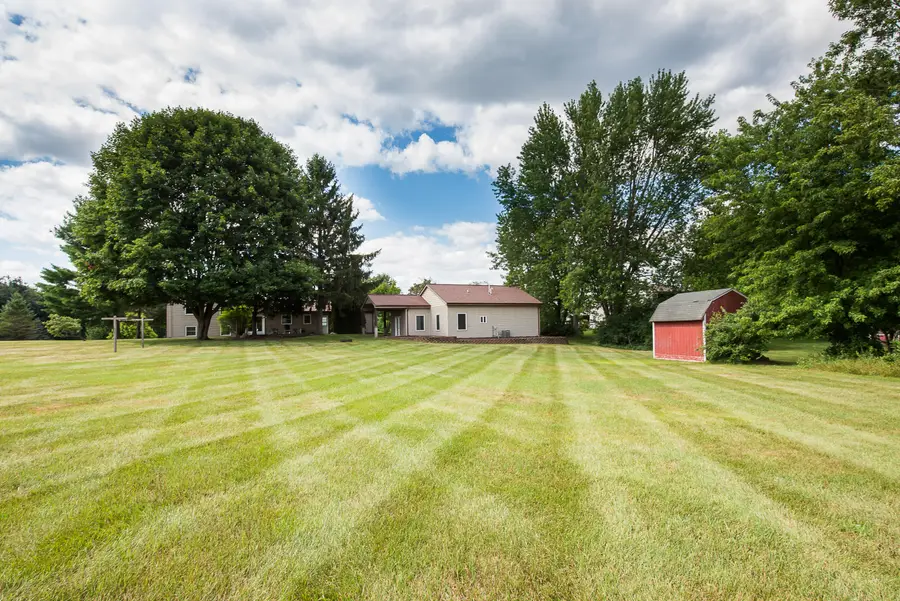 9613 Horseshoe Bend, Dexter, MI 48130 - #2