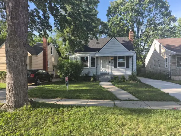 19977 Elkhart Street, HarperWoods, MI 48225