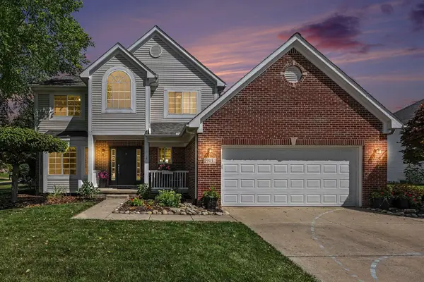 913 Darwin Drive, Chelsea, MI 48118