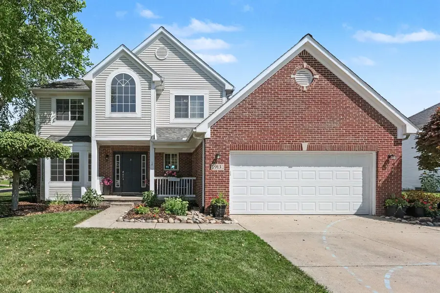 913 Darwin Drive, Chelsea, MI 48118 - #2
