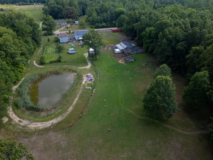 8410 W Newburg Road, Carleton, MI 48117 - #3
