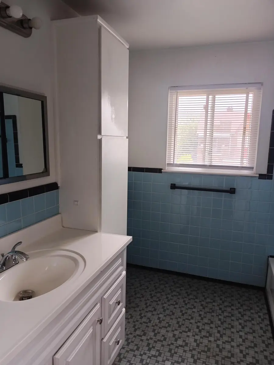 3750 W Buena Vista Street, Detroit, MI 48238 - #2