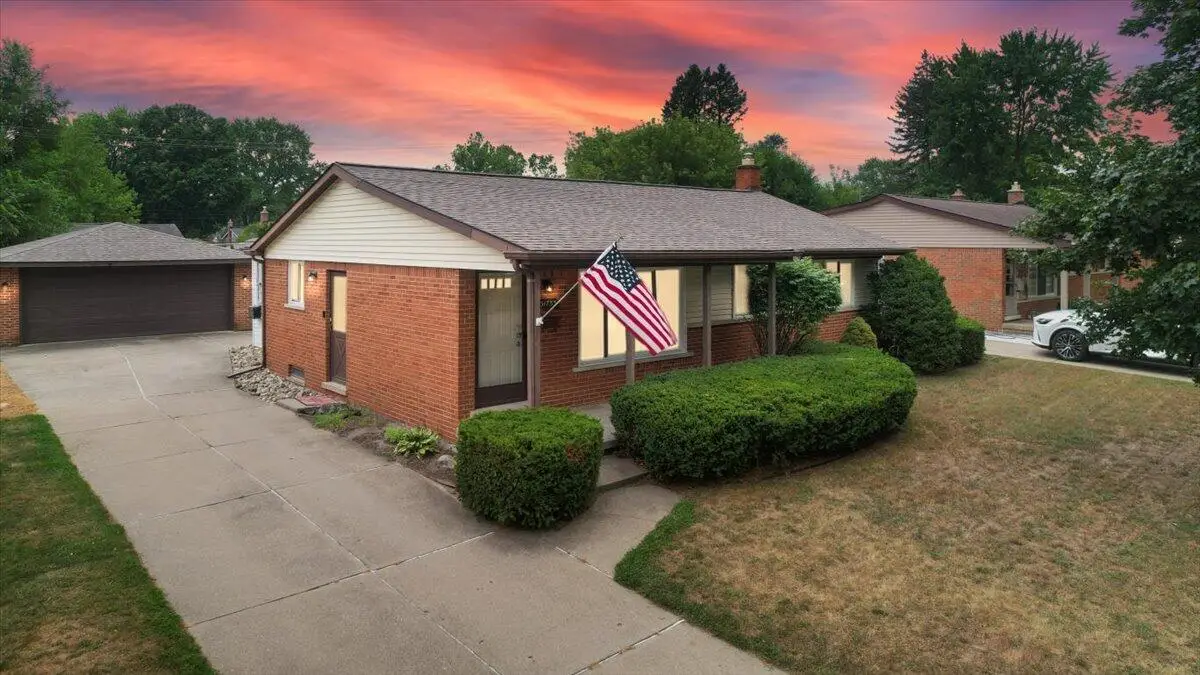 31733 Pembroke Street, Livonia, MI 48152 - #1