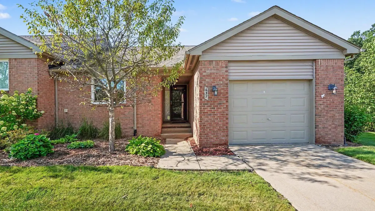 637 Bristol Drive, Chelsea, MI 48118 - #1