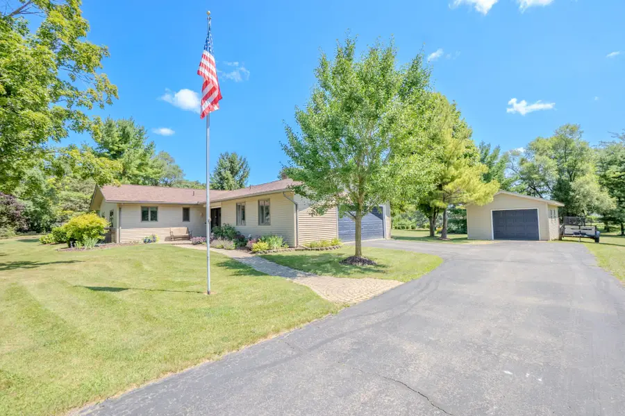 9845 James Drive, Saline, MI 48176 - #2