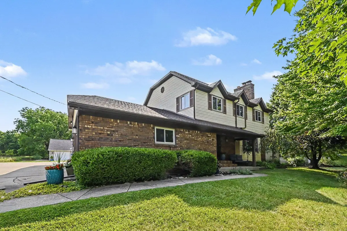 1900 Oak Grove Road, Howell, MI 48855 - #1