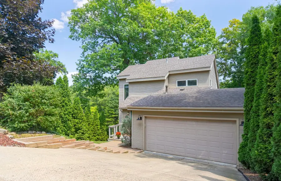 576 Fernhurst Court, Orion, MI 48362 - #3