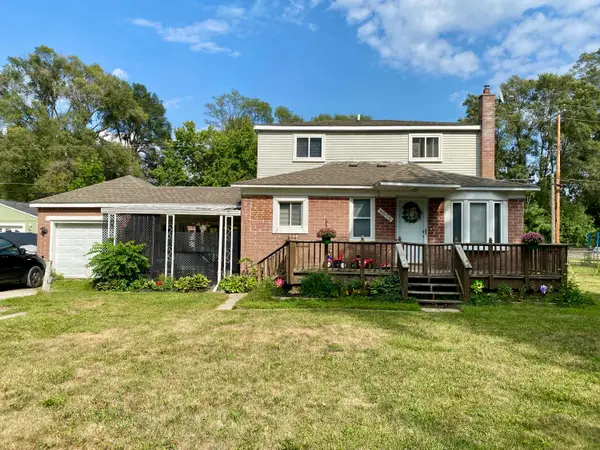 9070 Walnut Drive, WhitmoreLake, MI 48189