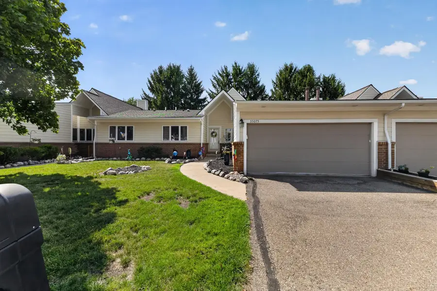 35075 Hillside Drive, Farmington, MI 48335 - #3