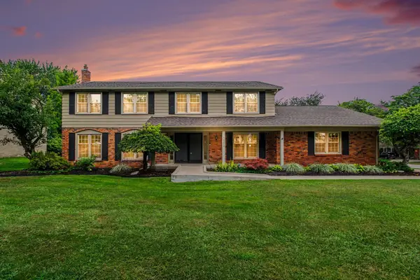 34214 Old Timber Road, Farmington, MI 48331