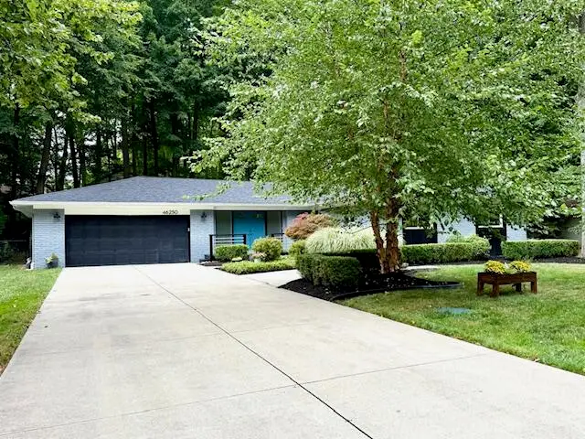 46250 Bloomcrest Drive, Northville, MI 48167 - #2