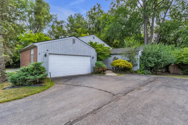 20829 Orchard Lake Road, FarmingtonHills, MI 48336