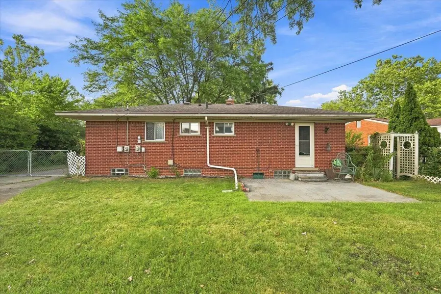 27445 Buckingham Street, Livonia, MI 48154 - #2
