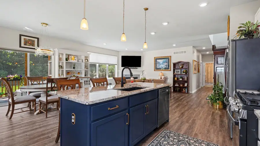 5725 Trail Side Lane, Hamburg, MI 48189 - #3