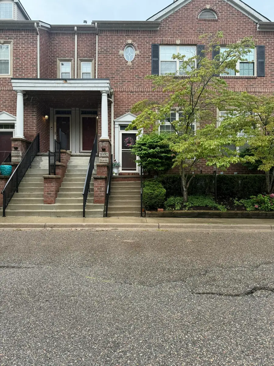 16896 Farmington Road, Livonia, MI 48154 - #2