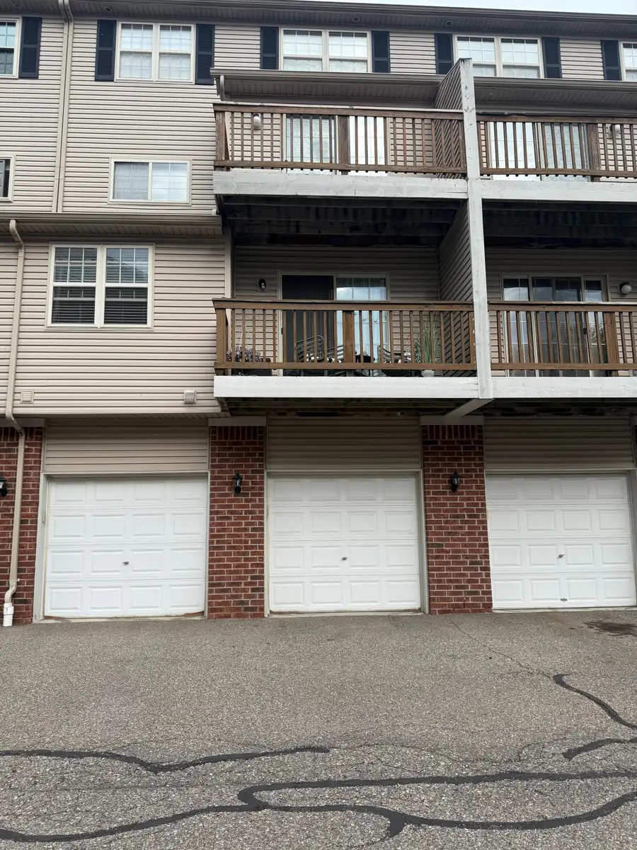 16896 Farmington Road, Livonia, MI 48154 - #3
