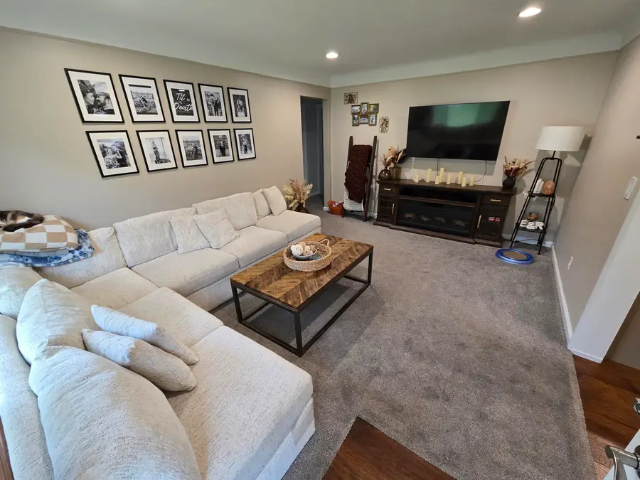 7685 Metz Drive, Shelby, MI 48316 - #3