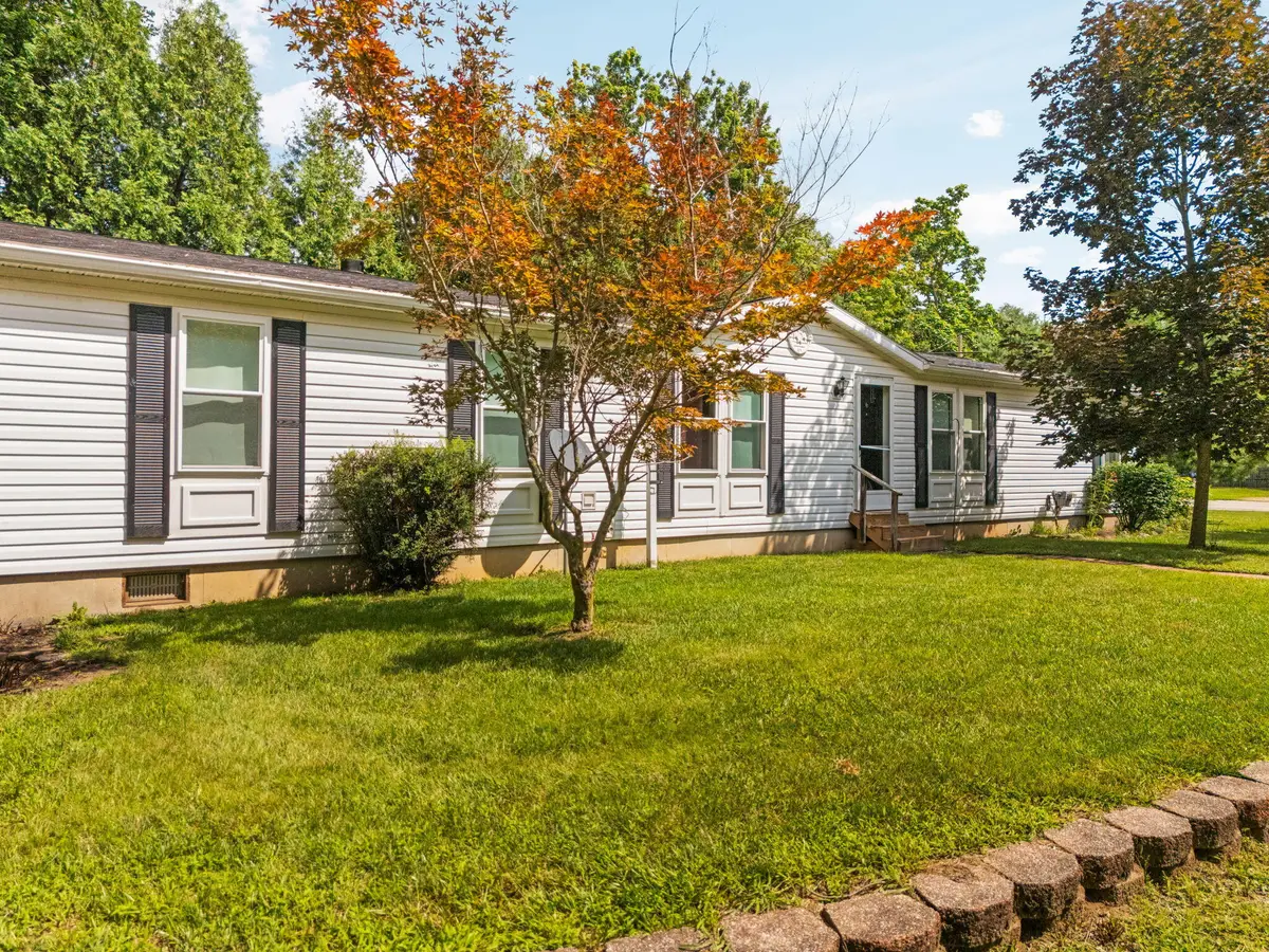 312 N Main Street, Brooklyn, MI 49230 - #1