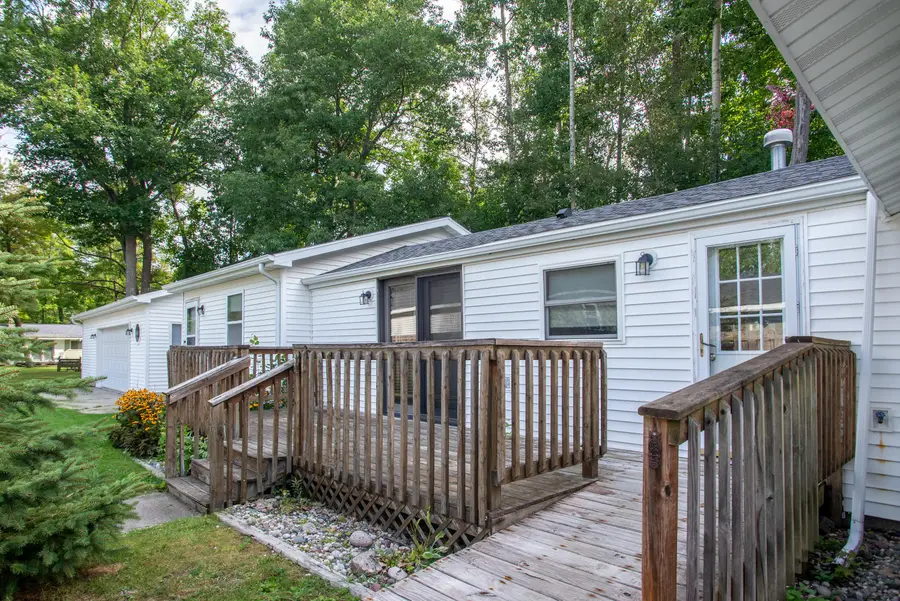 104 Dale Drive, Markey, MI 48629 - #2