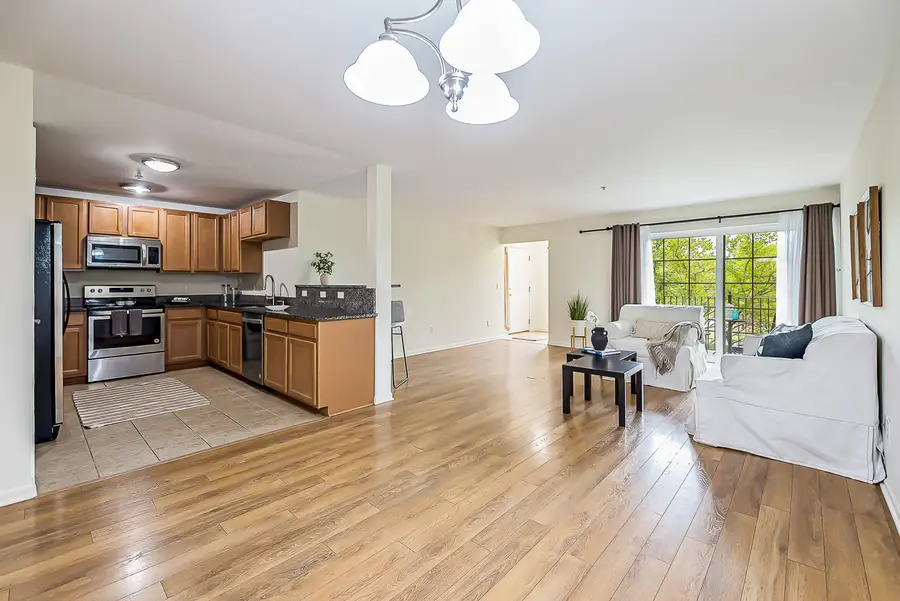 120 W Oakbrook Drive, Ann Arbor, MI 48103 - #2