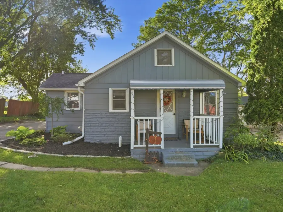 230 S National Street, Howell, MI 48843 - #2