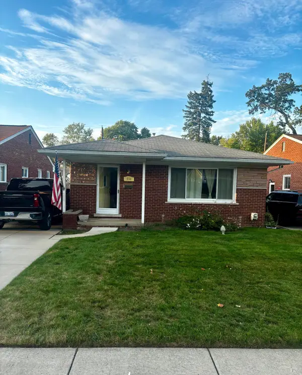 254 Park Drive, Clawson, MI 48017