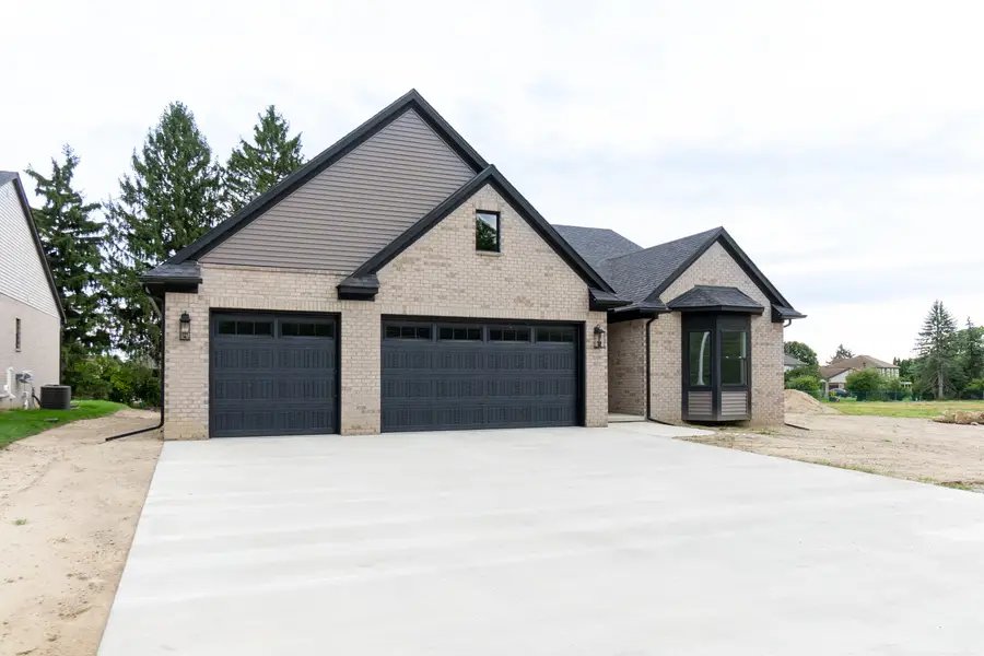 19342 Newburgh Road, Livonia, MI 48152 - #2