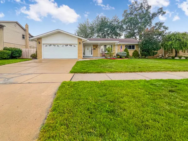 17828 Devonshire Street, Riverview, MI 48193