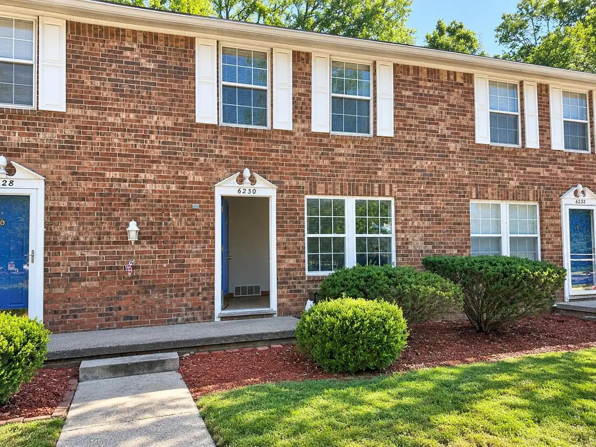 6230 Beechfield Drive, Lansing, MI 48911 - #1
