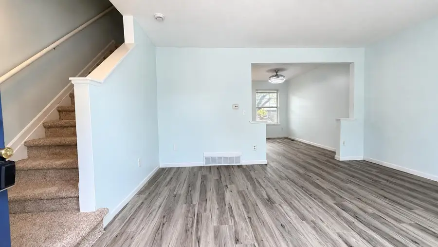 6230 Beechfield Drive, Lansing, MI 48911 - #2