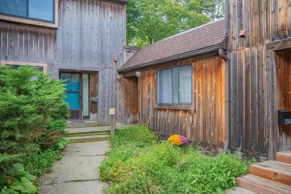 2163 Pauline Court, AnnArbor, MI 48103
