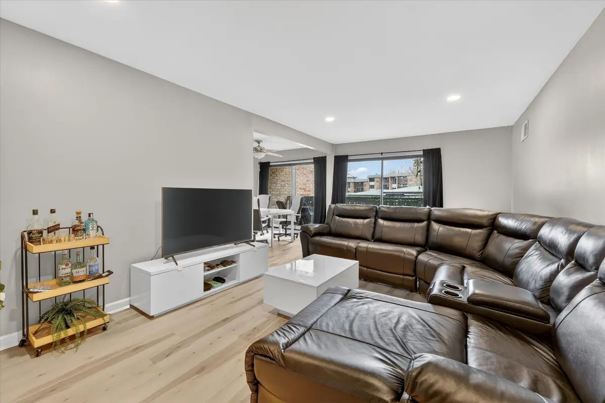 2140 Pauline Boulevard Unit: 206, Ann Arbor, MI 48103 - #1