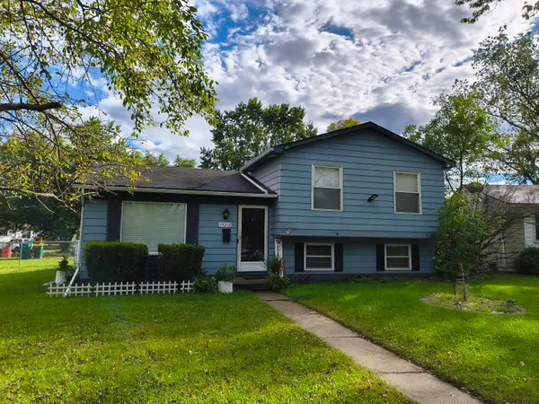 15212 Orchard Court, Romulus, MI 48174