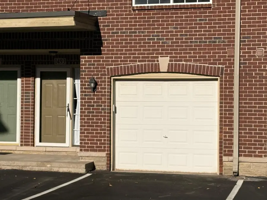 1493 Silverbrook Ridge Drive, Walled Lake, MI 48390 - #3