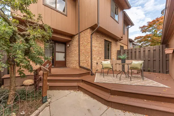 2601 Meade Court, AnnArbor, MI 48105