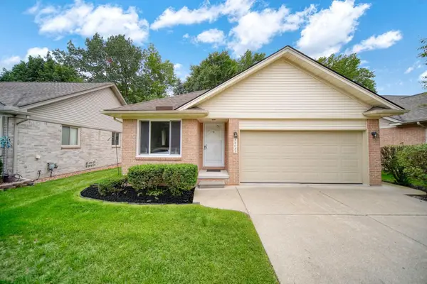 36457 Black Oak Drive, Westland, MI 48185