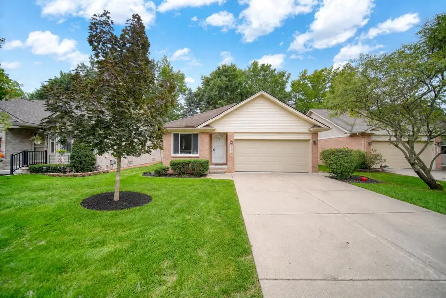 36457 Black Oak Drive, Westland, MI 48185 - #2