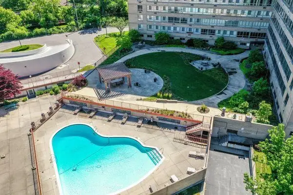 8900 E Jefferson Avenue Unit: 1012-13, Detroit, MI 48214