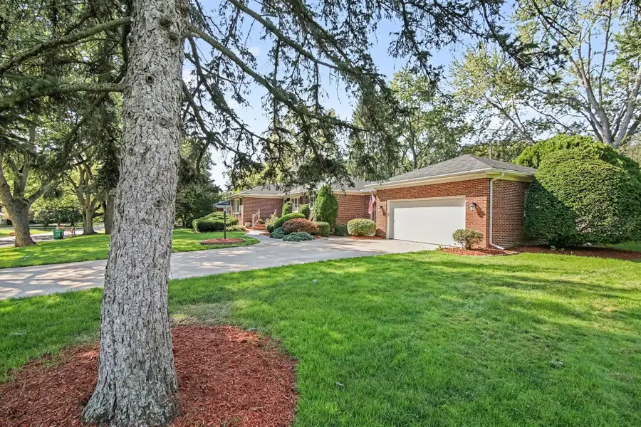 43 N Clubview Drive, Ypsilanti, MI 48197 - #2