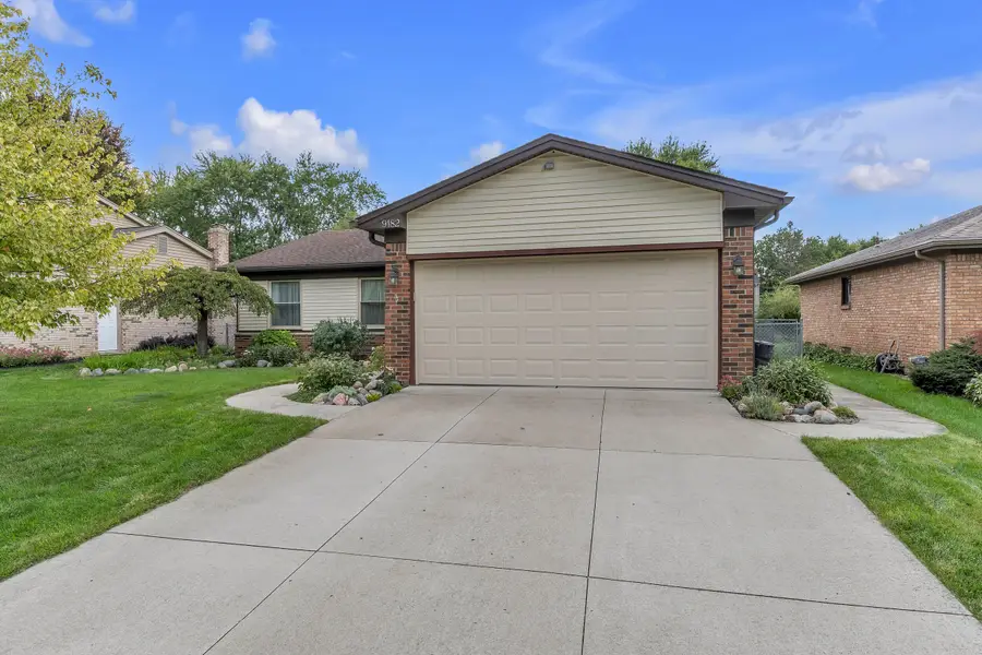 9182 Mayflower Drive, Plymouth, MI 48170 - #2