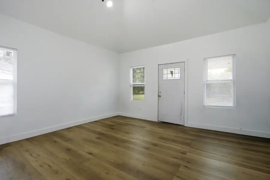 13886 McDougall, Hamtramck, MI 48212 - #3