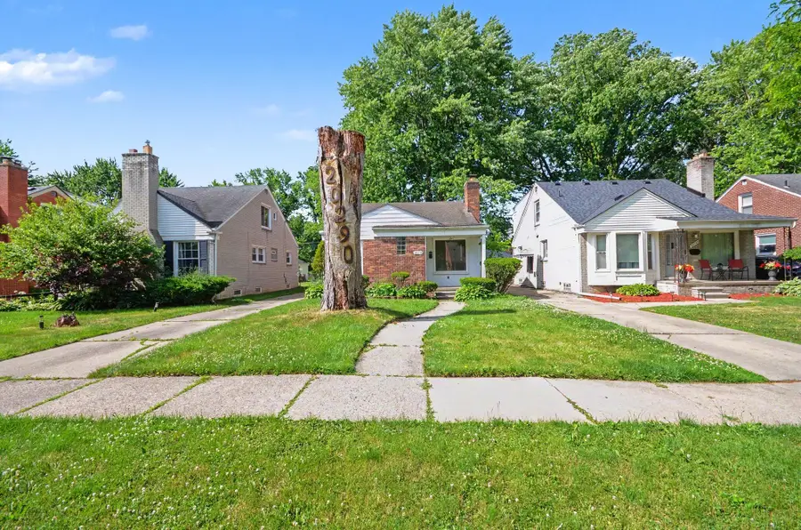 20290 Woodmont Street, Harper Woods, MI 48225 - #3