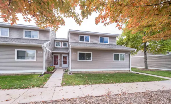 2120 Stone School Circle, AnnArbor, MI 48108
