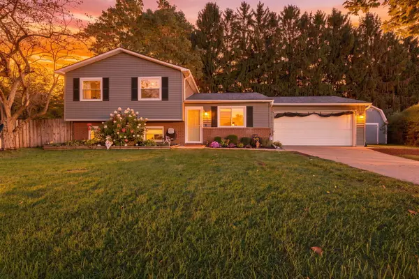 10268 Ashton Drive, Pinckney, MI 48169