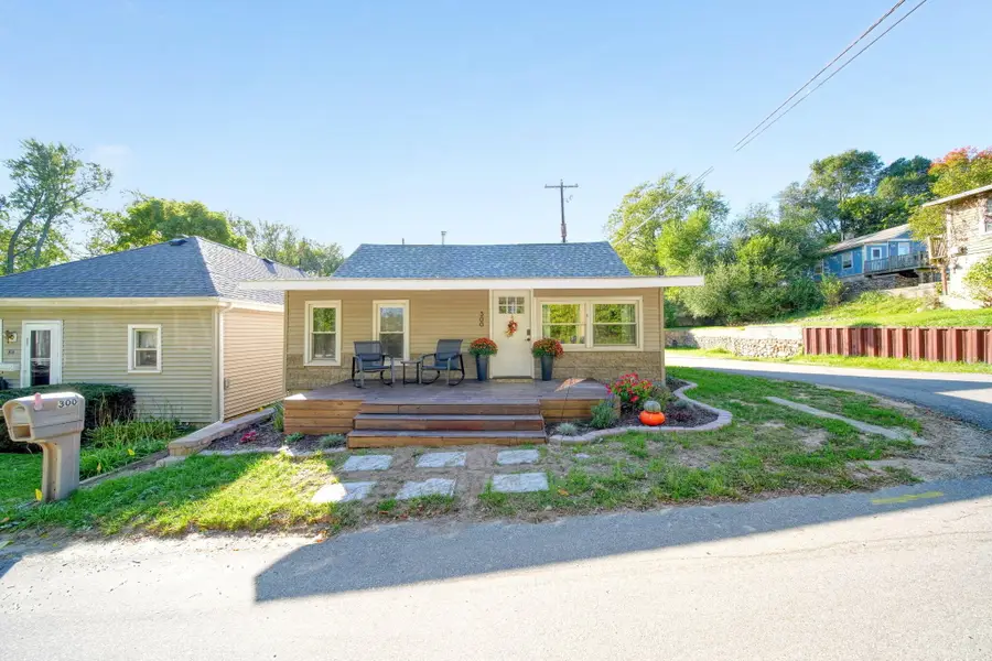 300 Park Avenue, Jackson, MI 49203 - #2