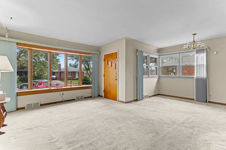 18272 Oak Avenue, Eastpointe, MI 48021 - #3