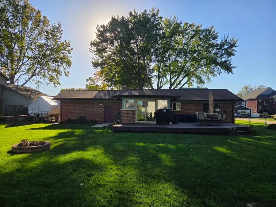 41204 Belvidere Street, Harrison, MI 48045 - #2