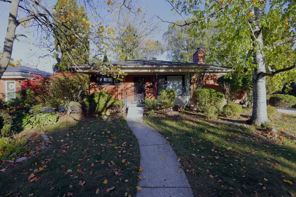 2421 Yorkshire Road, AnnArbor, MI 48104