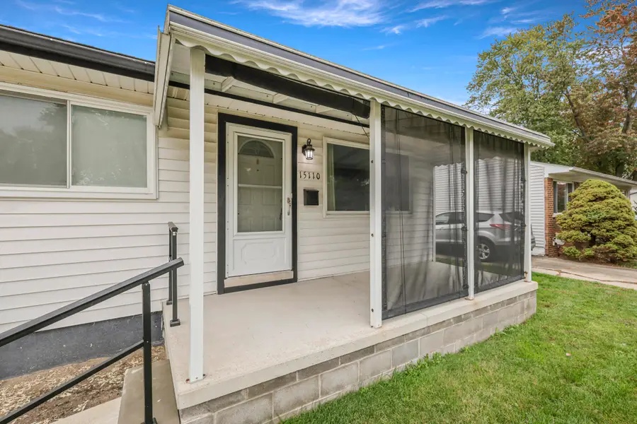 15110 Garden Street, Livonia, MI 48154 - #2
