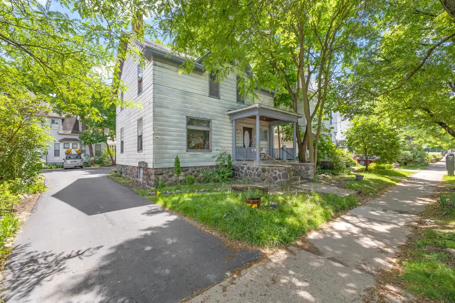 216 N 5th Avenue, Ann Arbor, MI 48104 - #3
